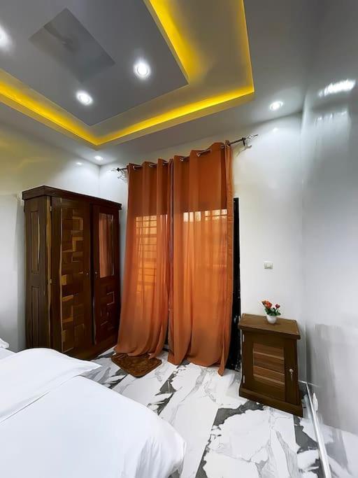 Villa Adja Nafy A Saly Gandigal Екстериор снимка