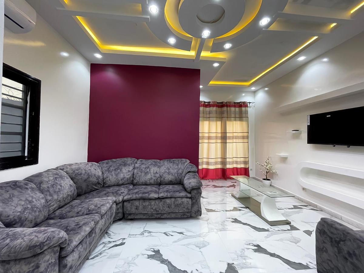 Villa Adja Nafy A Saly Gandigal Екстериор снимка