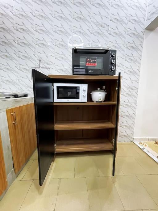 Villa Adja Nafy A Saly Gandigal Екстериор снимка