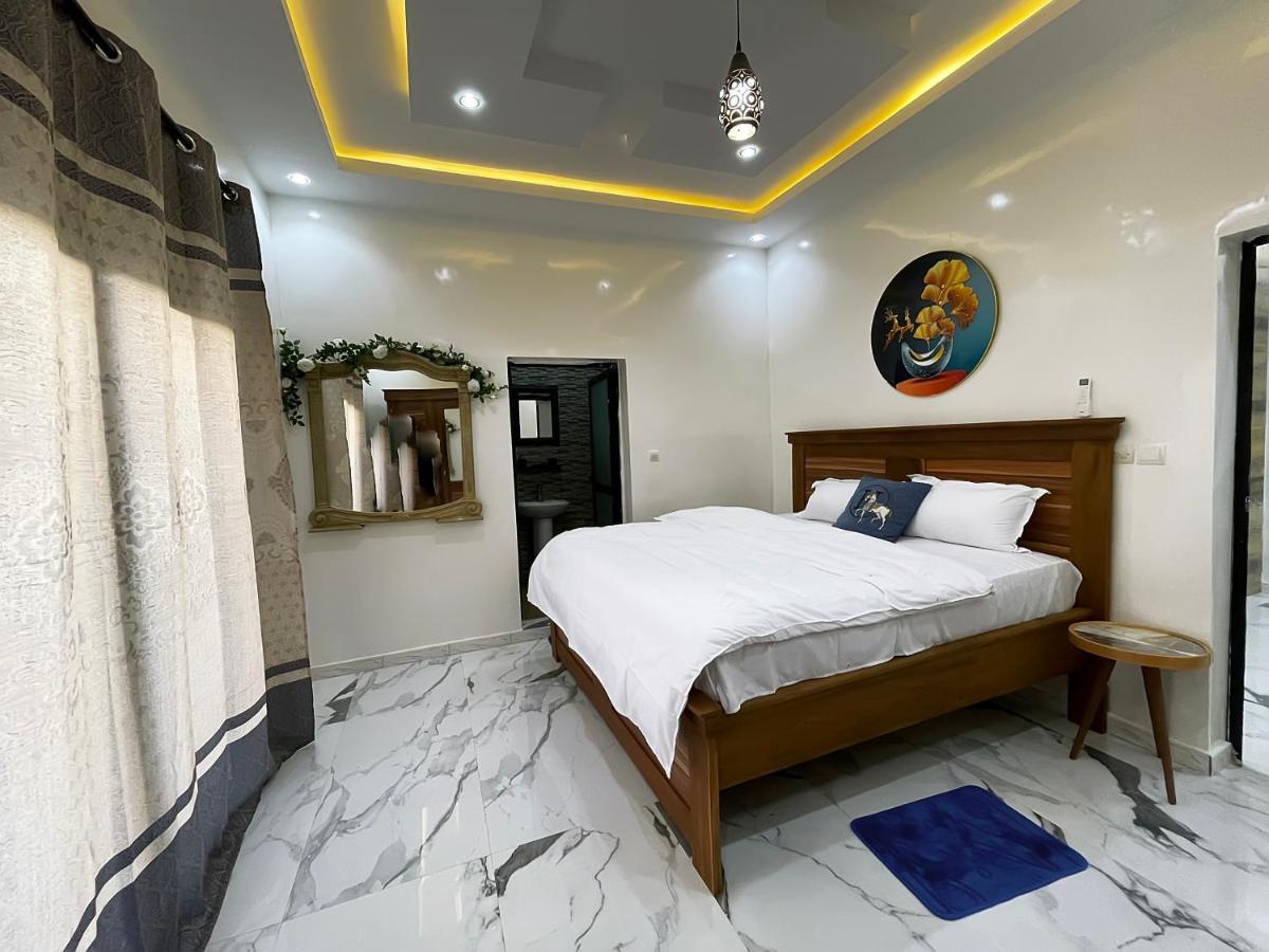 Villa Adja Nafy A Saly Gandigal Екстериор снимка