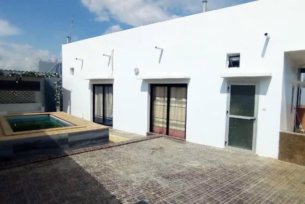 Villa Adja Nafy A Saly Gandigal Екстериор снимка