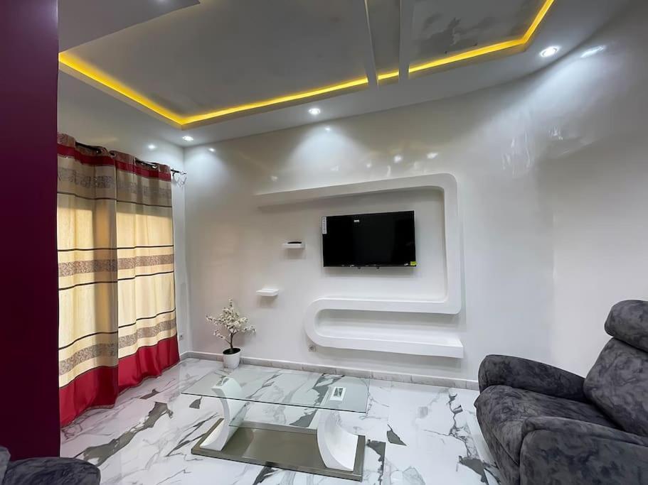 Villa Adja Nafy A Saly Gandigal Екстериор снимка