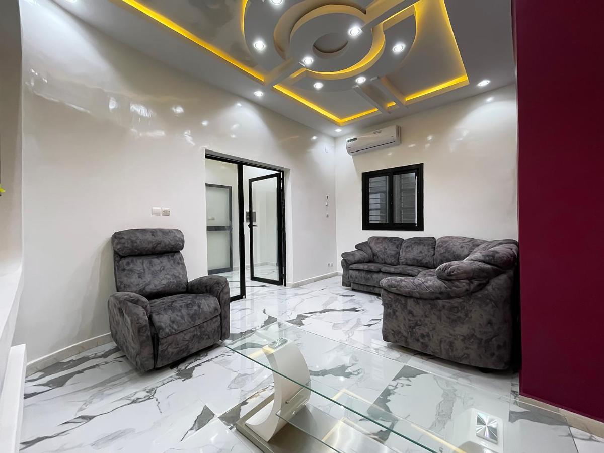 Villa Adja Nafy A Saly Gandigal Екстериор снимка