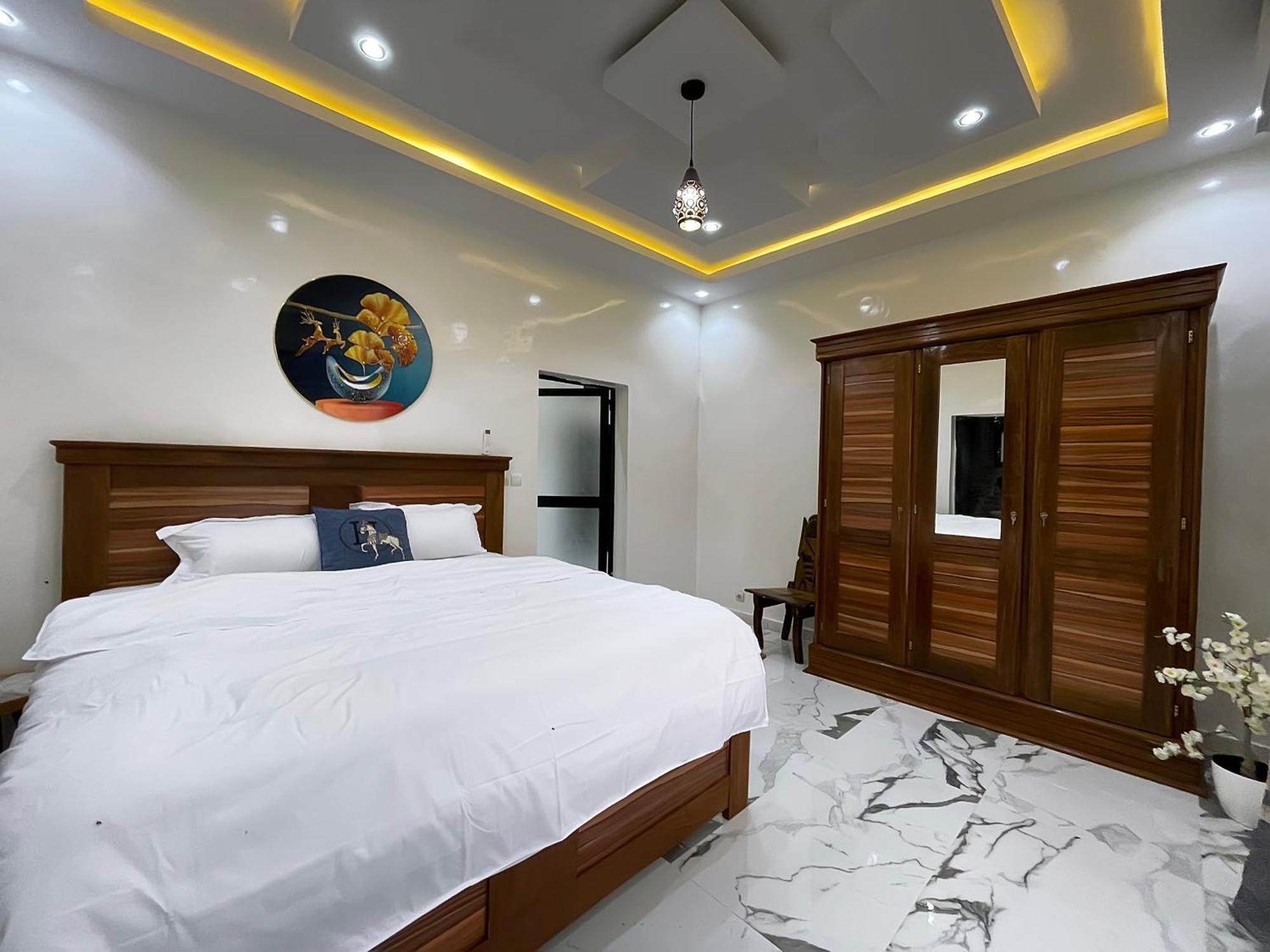 Villa Adja Nafy A Saly Gandigal Екстериор снимка